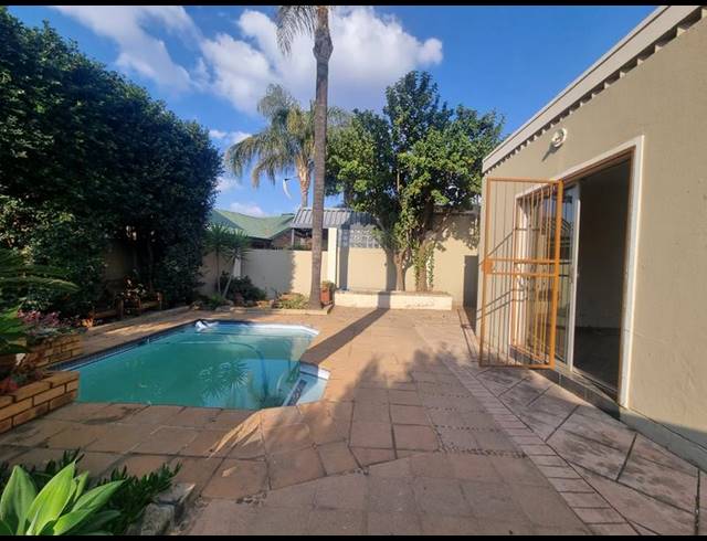 2 BEDROOM TOWNHOUSE FOR SALE IN WIERDAGLEN ESTATE